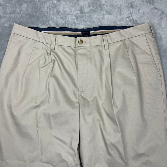Dockers Classic Fit Pants Mens 42x30 Khaki Flex Comfort Pleated Straight Leg - Picture 3 of 10